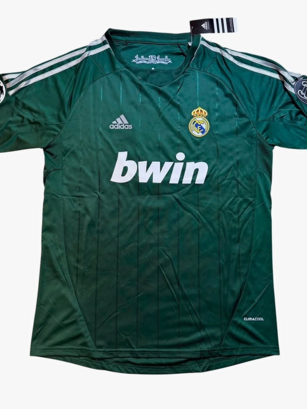 Adidas Real Madrid Ronaldo #7 Jersey
Size: Large (L)